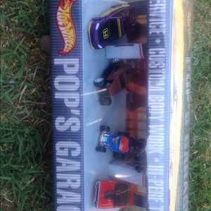 Hot wheels Pop s Garage